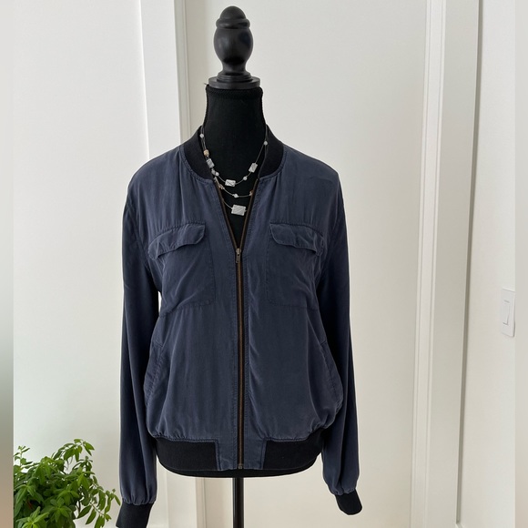 EQUIPMENT FEMME Abbot Silk Bomber Jacket - Picture 3 of 16